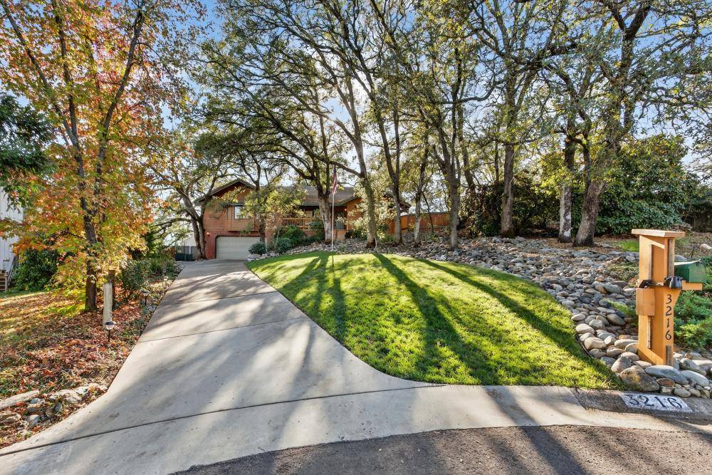 El Dorado Hills, CA 95762,3216 Booth CT