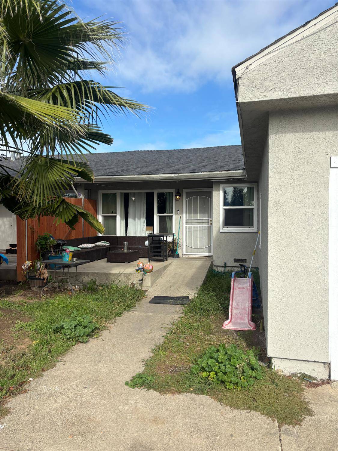 Sacramento, CA 95838,2111 Grand AVE