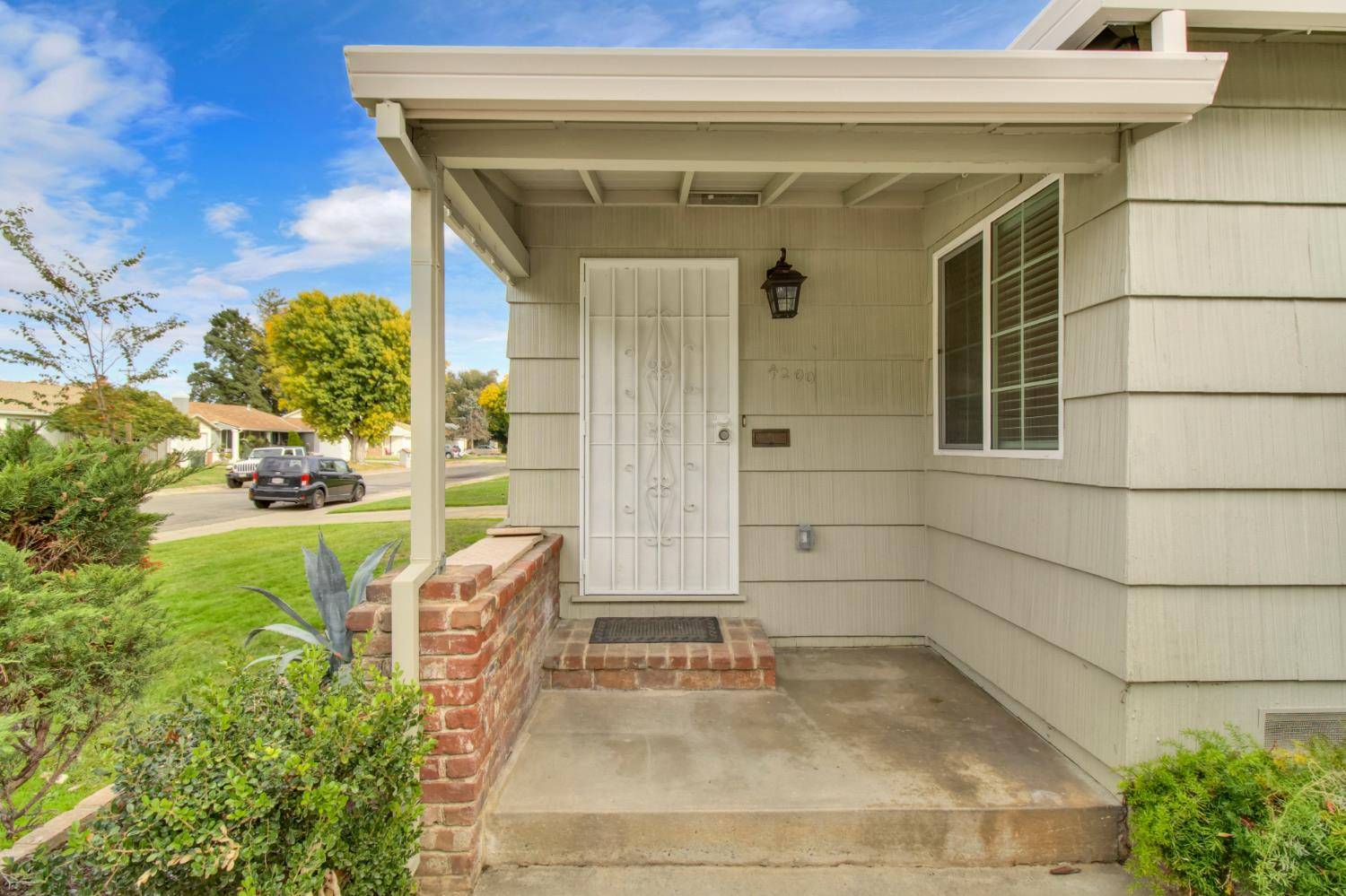 Sacramento, CA 95824,4200 42nd AVE