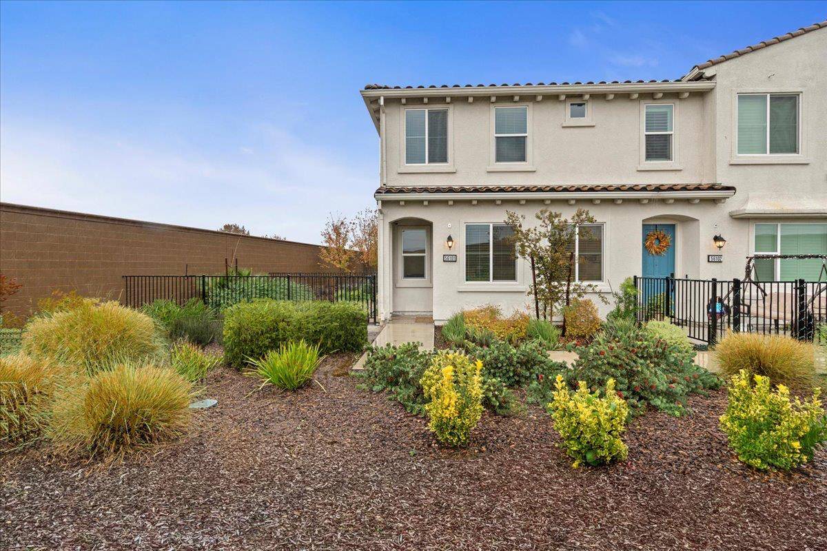 Sacramento, CA 95835,5301 E Commerce WAY #56101