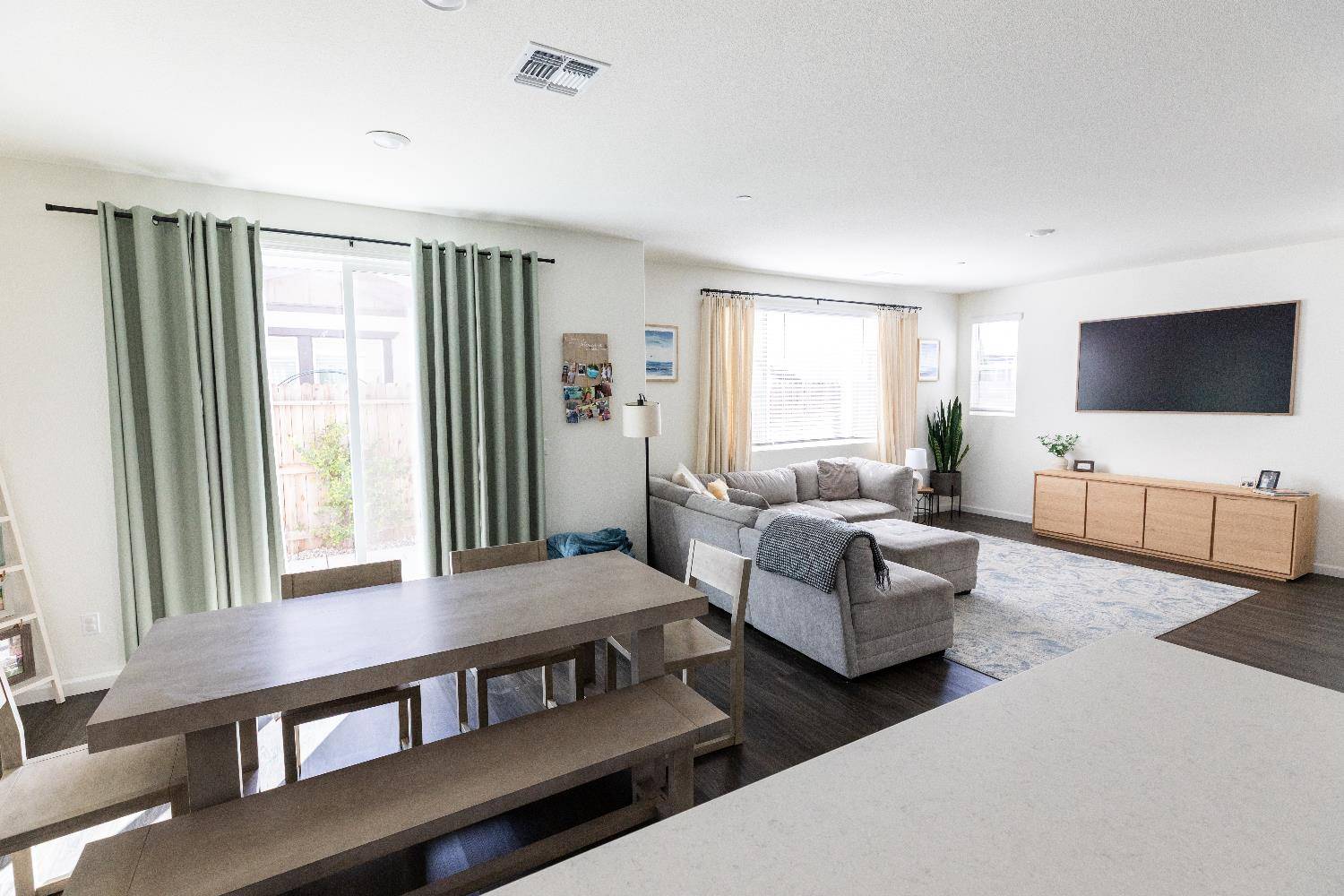 Folsom, CA 95630,3382 Auburn Leaf LOOP