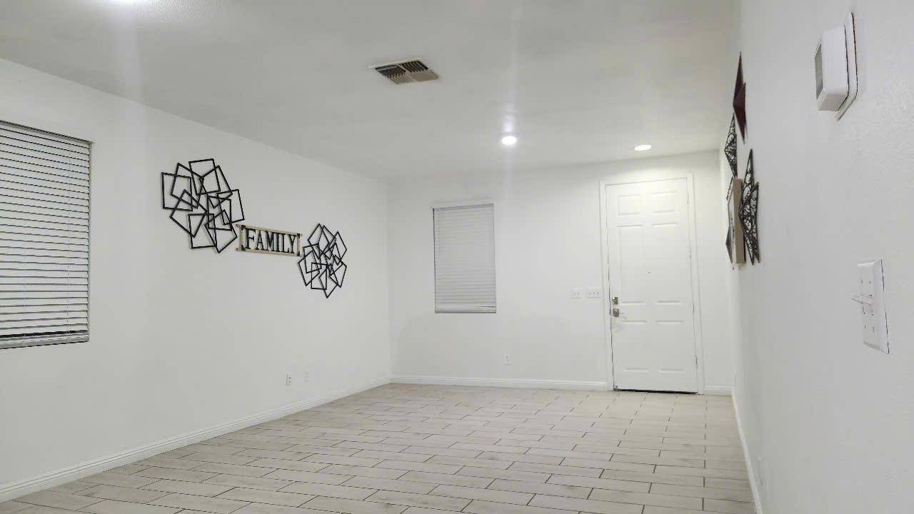 Sacramento, CA 95828,7636 Roosterfish WAY