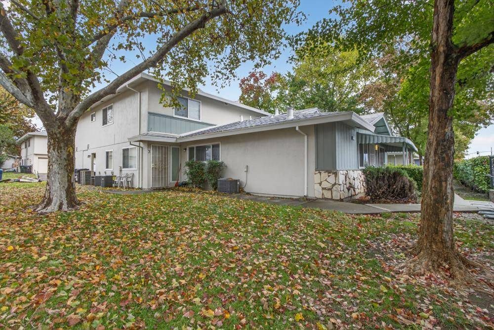 Citrus Heights, CA 95621,6529 Greenback LN #1