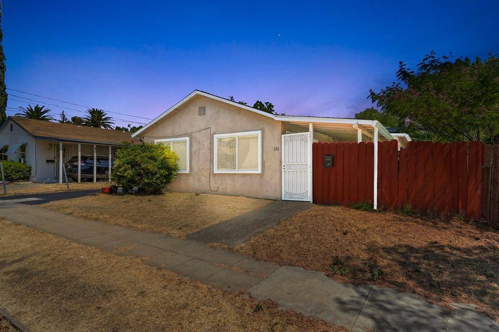 Roseville, CA 95678,132 Ash ST
