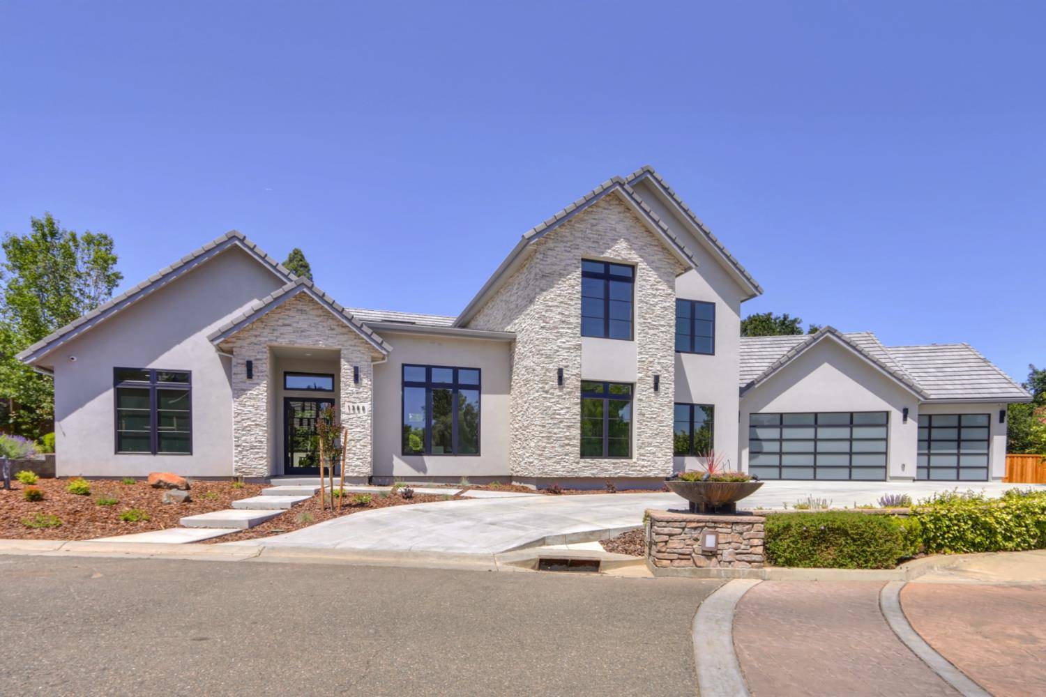 Carmichael, CA 95608,1360 Pars Oak LN