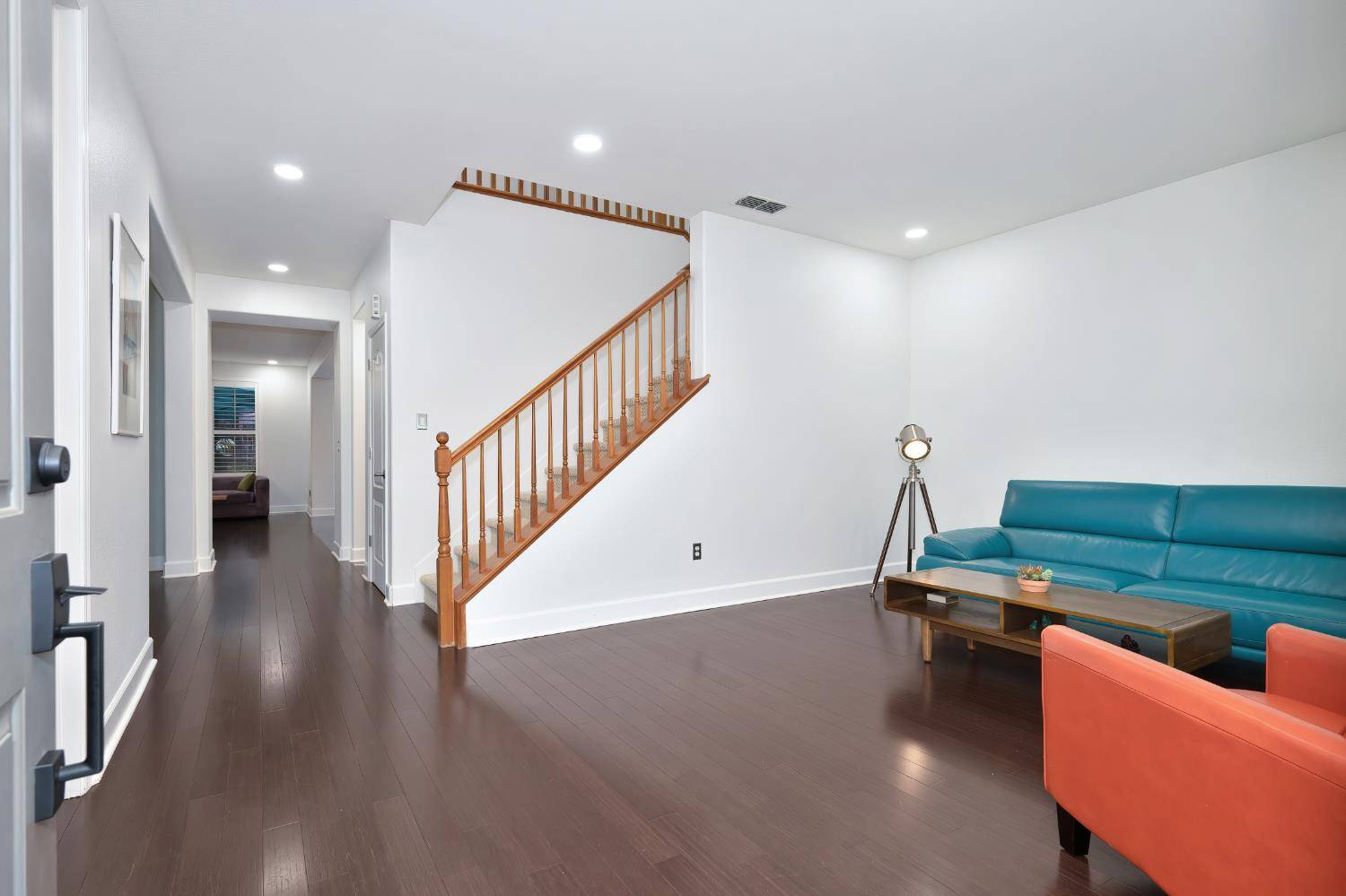 El Dorado Hills, CA 95762,7054 Hearst DR