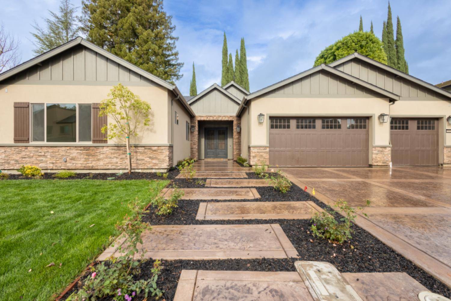 Sacramento, CA 95831,100 Southlite CIR