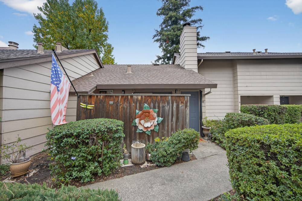 Sacramento, CA 95822,6060 Gloria DR #19