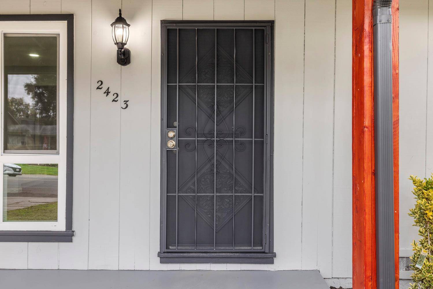 Stockton, CA 95207,2423 W Swain RD