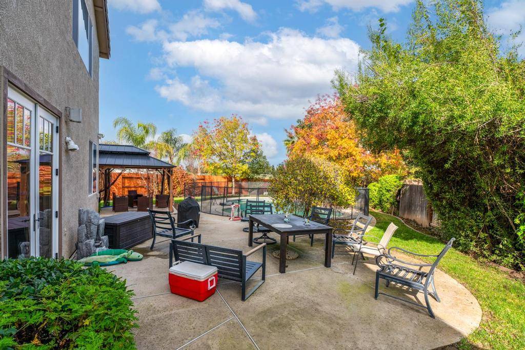 Antelope, CA 95843,8432 Arrowroot CIR