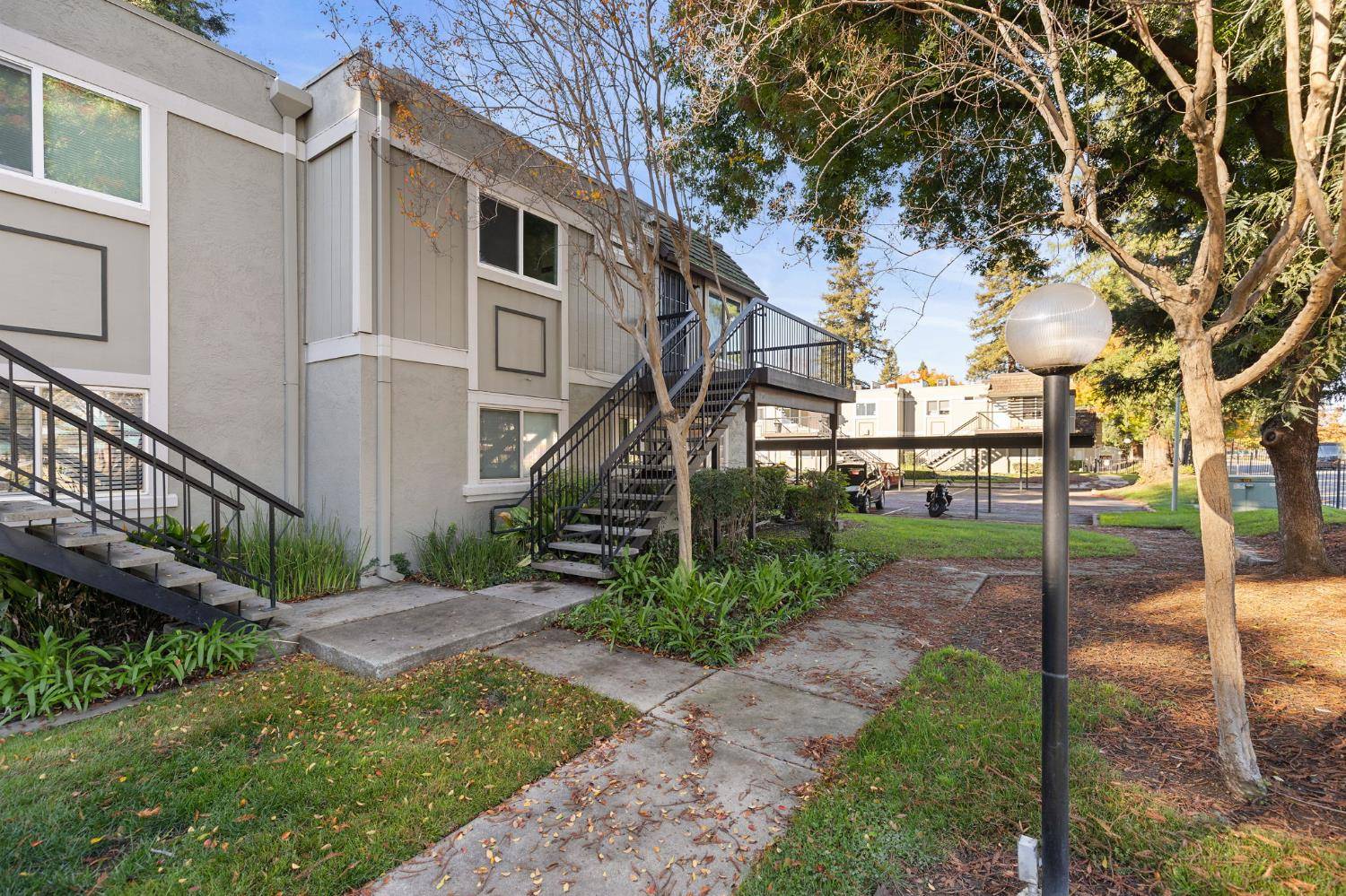 Sacramento, CA 95834,102 Luna Grande CIR #6