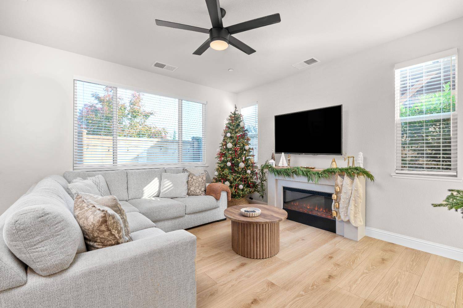 Turlock, CA 95382,1383 Kinship DR