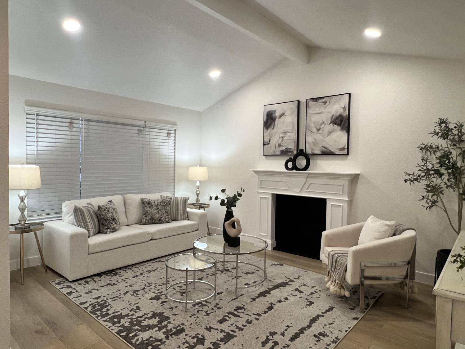 Sacramento, CA 95826,9201 Medallion WAY