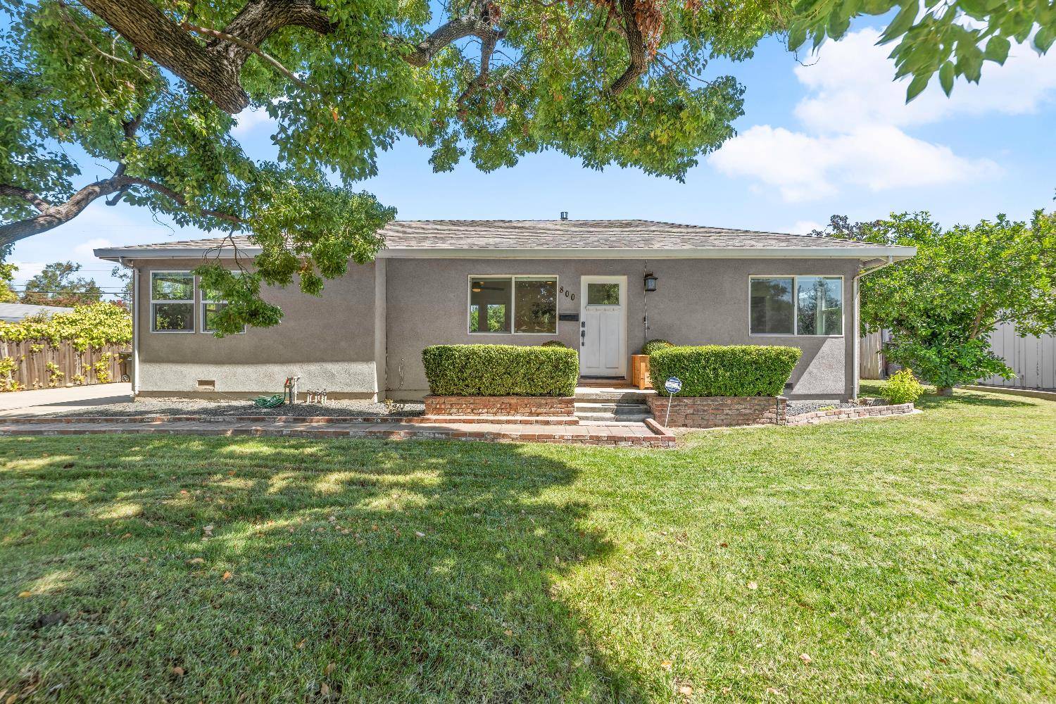 Sacramento, CA 95864,800 Watt AVE