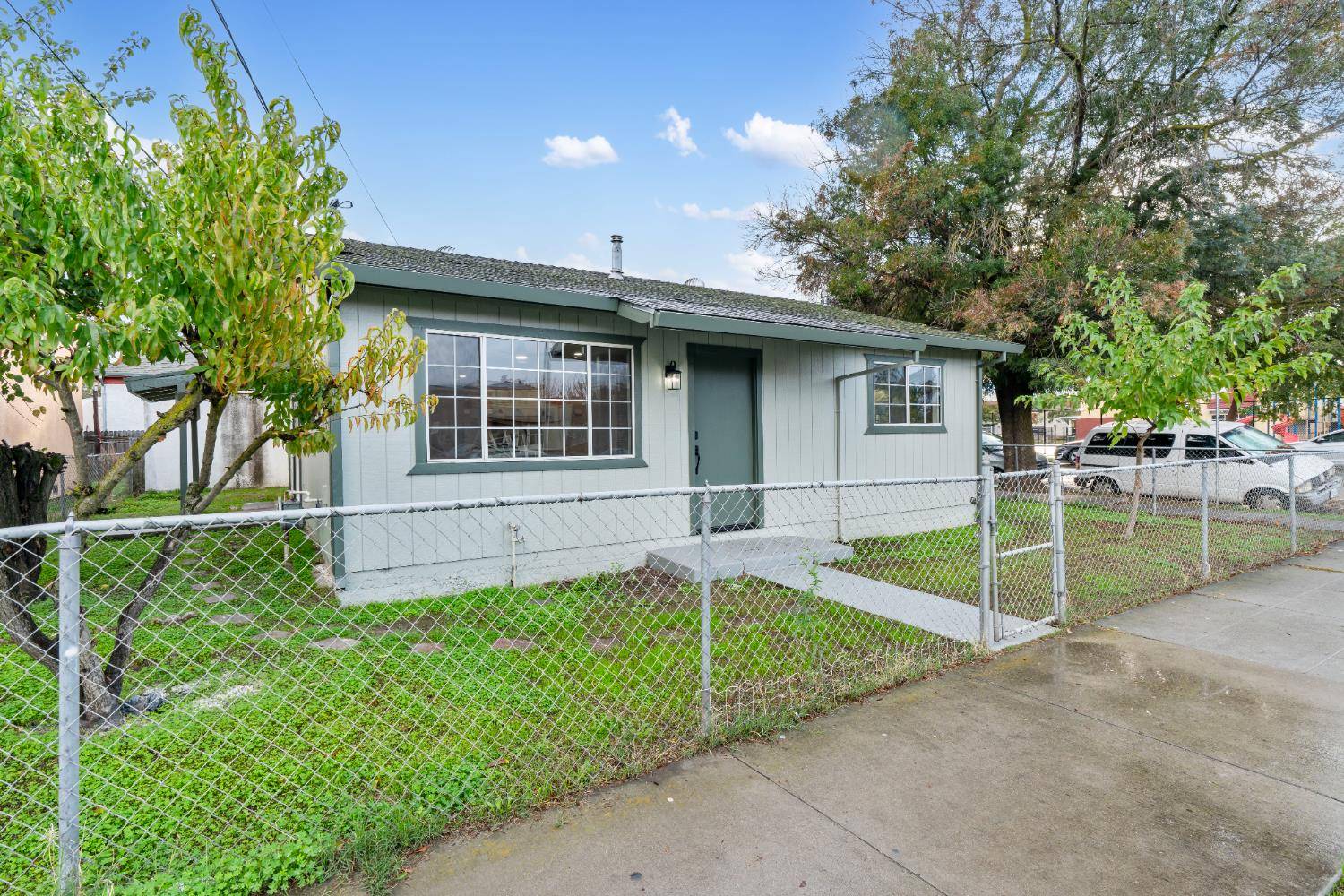 Stockton, CA 95203,604 E Church ST