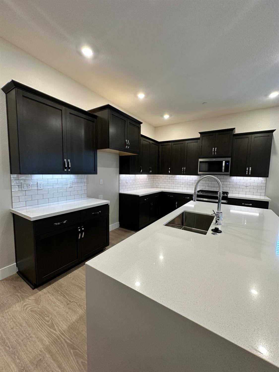 Elk Grove, CA 95624,9061 Elliott Springs DR