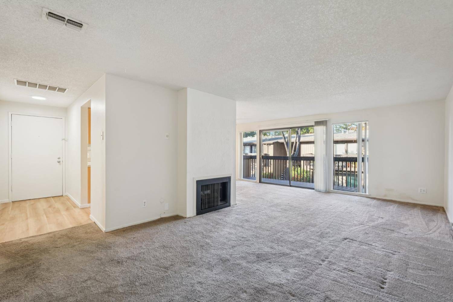 Sacramento, CA 95825,937 Fulton AVE #502