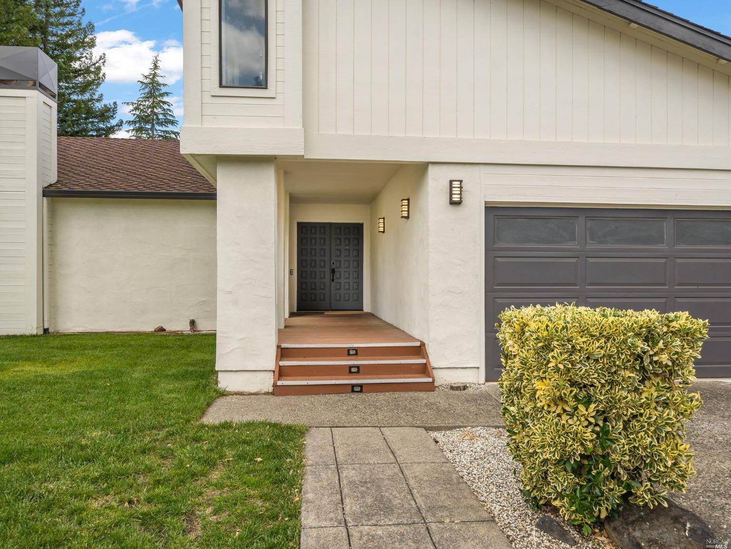 Napa, CA 94558,1001 Dezerai CT