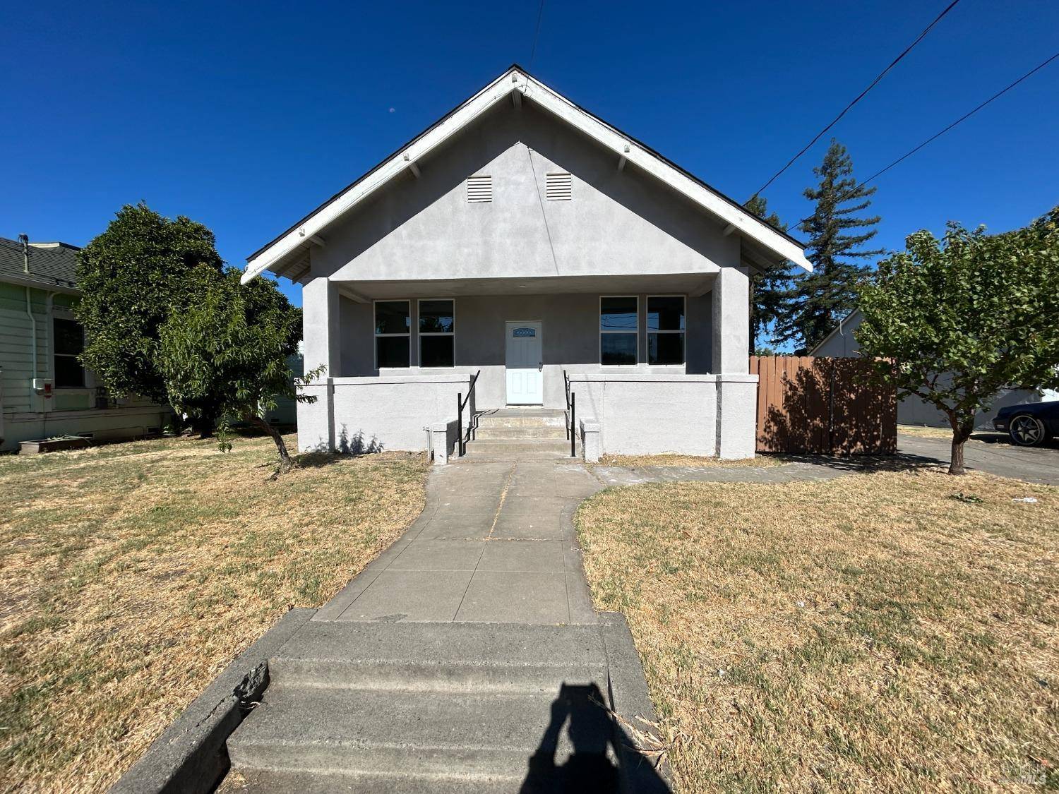 Dixon, CA 95620,219 Adams ST