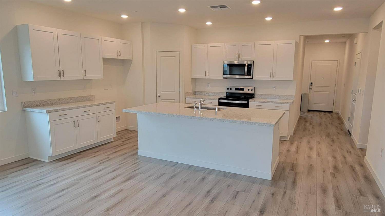 Dixon, CA 95620,510 Wisteria LN