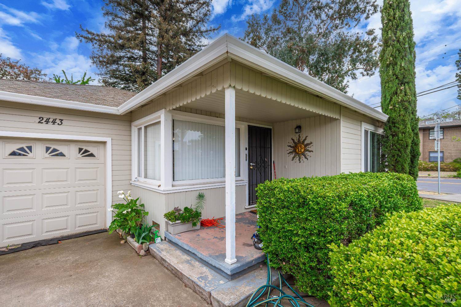 Napa, CA 94558,930 Golden Gate DR