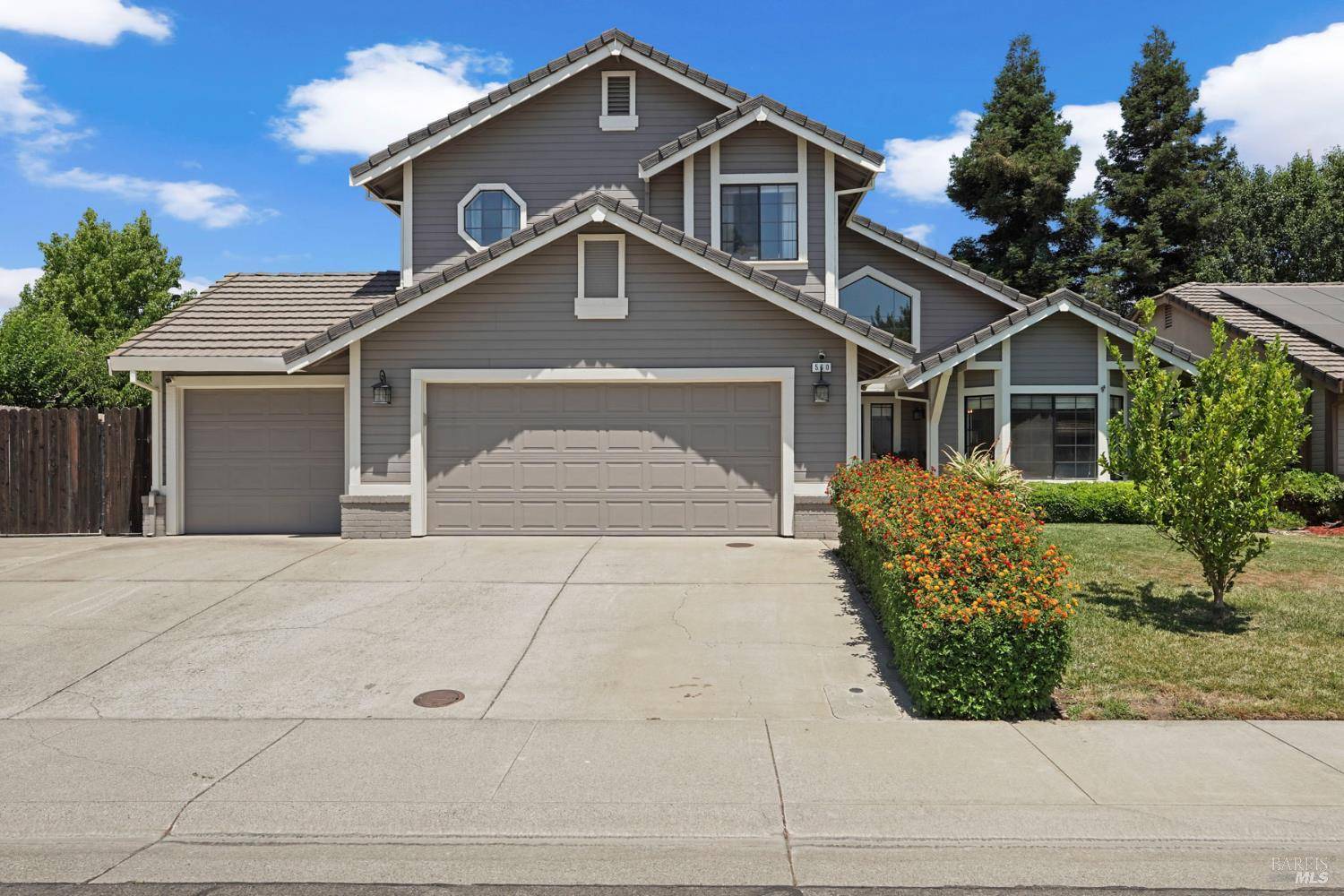 Dixon, CA 95620,560 Fountain WAY
