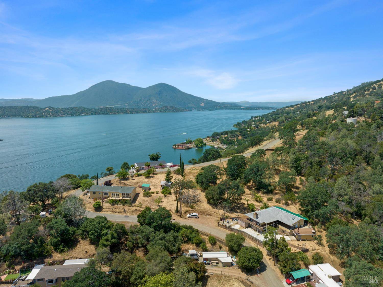 Clearlake Oaks, CA 95423,12330 Lakeview DR