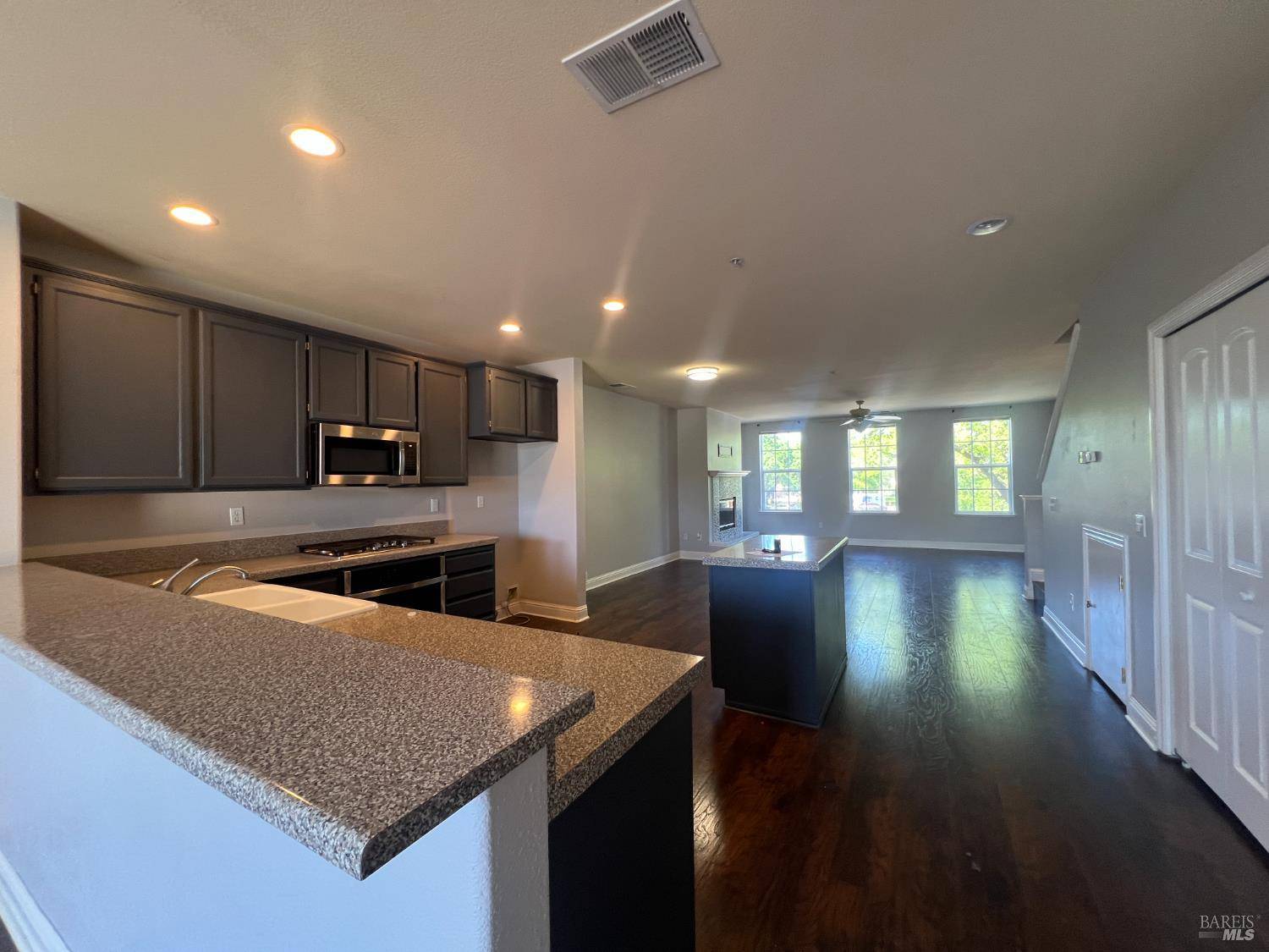 Windsor, CA 95492,848 Mcclelland DR #U4