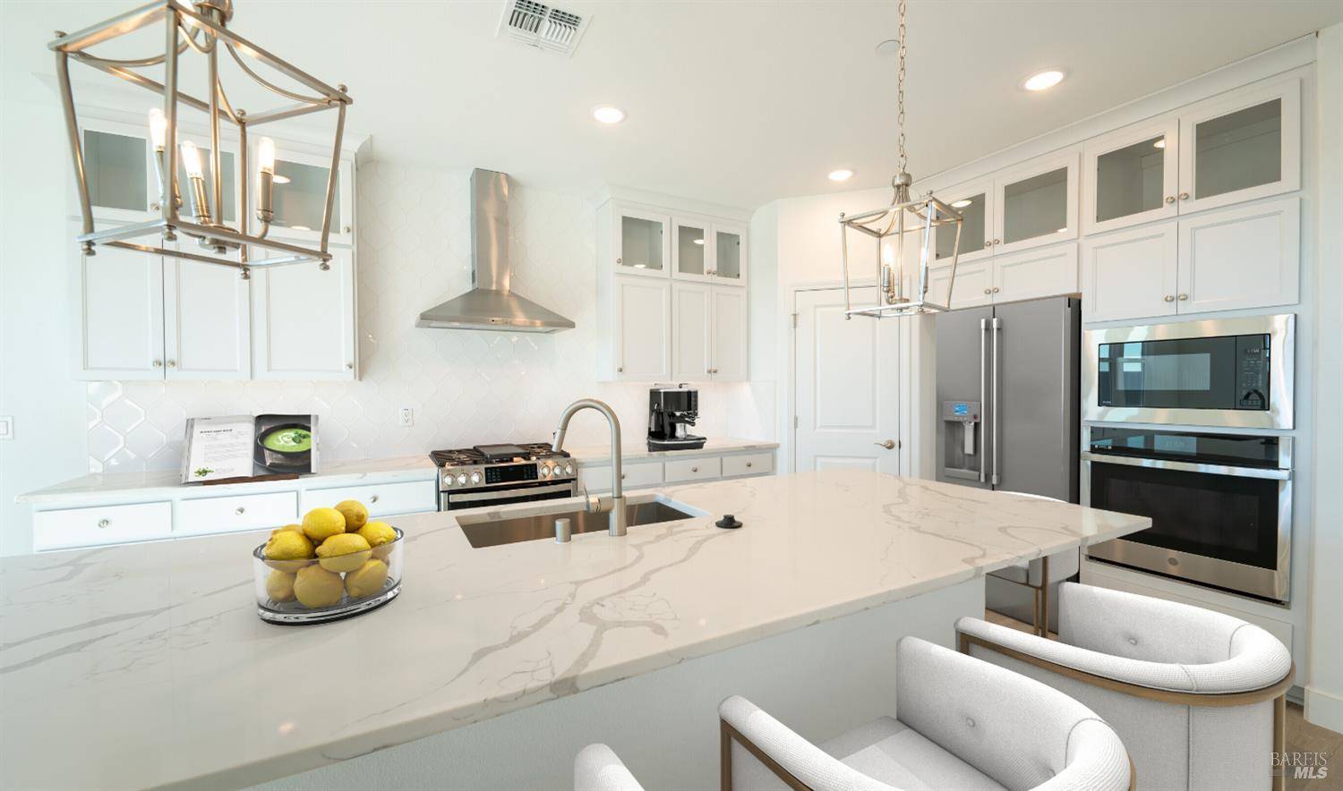 Dixon, CA 95620,2290 Maze WAY