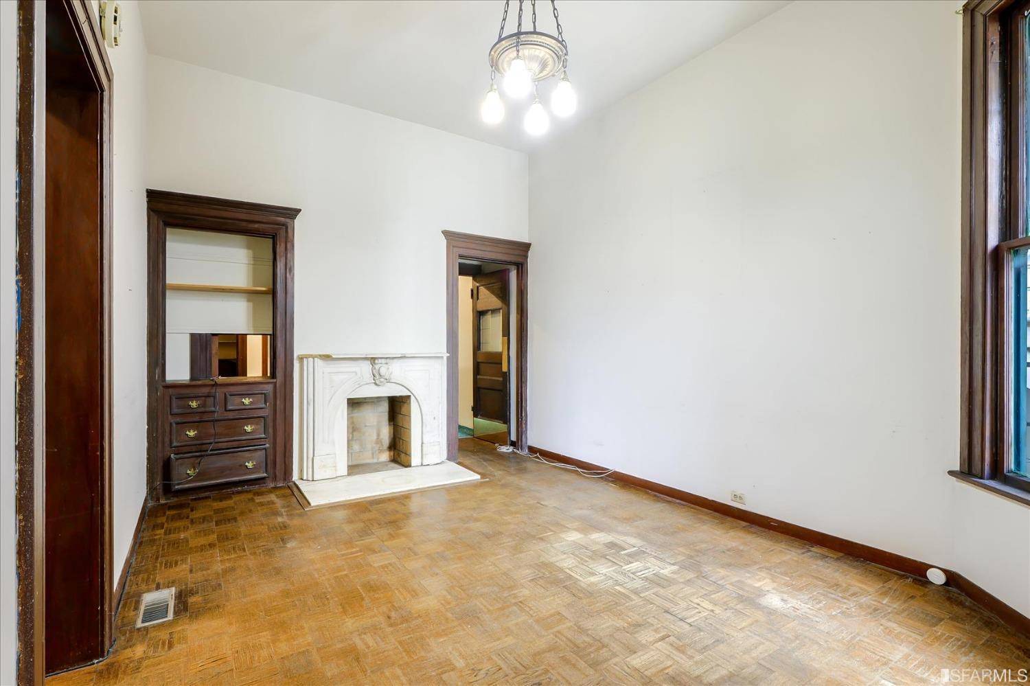 San Francisco, CA 94115,2972 Bush ST