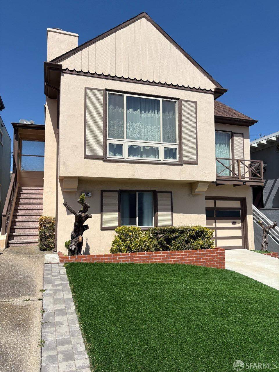 Daly City, CA 94015,992 Wildwood AVE
