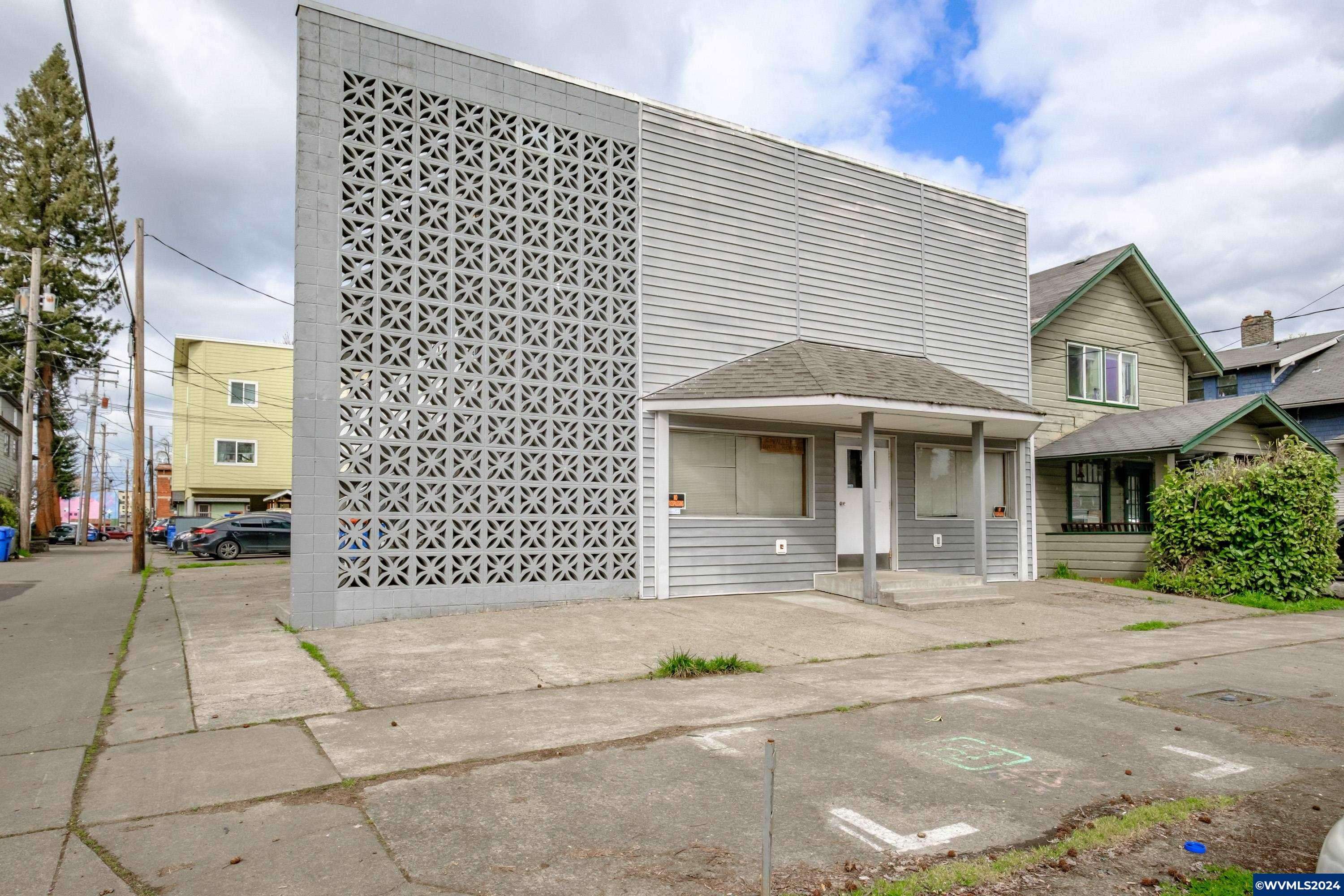 Eugene, OR 97401,257 14th Av