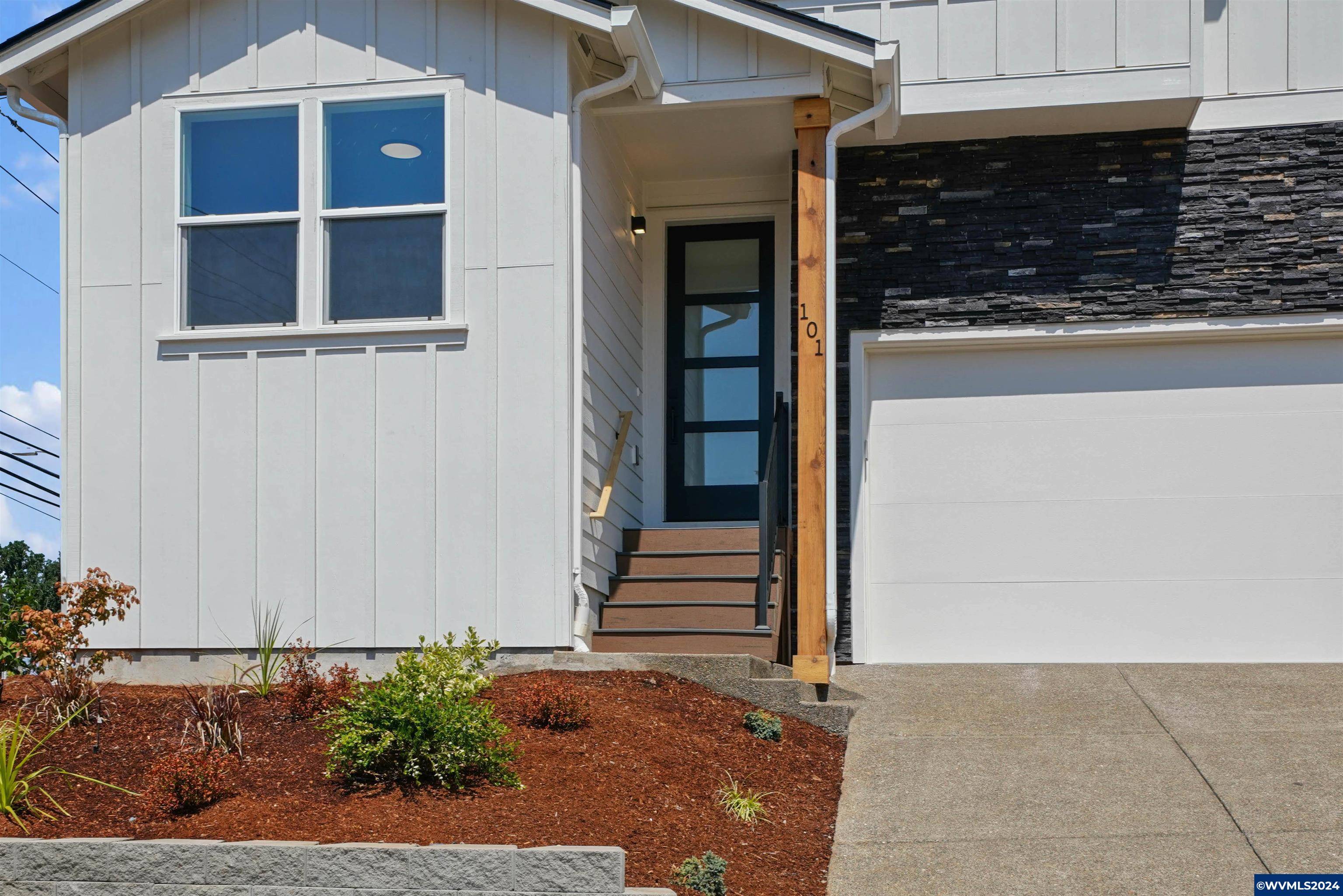 Salem, OR 97306,101 Summit View Av SE SE
