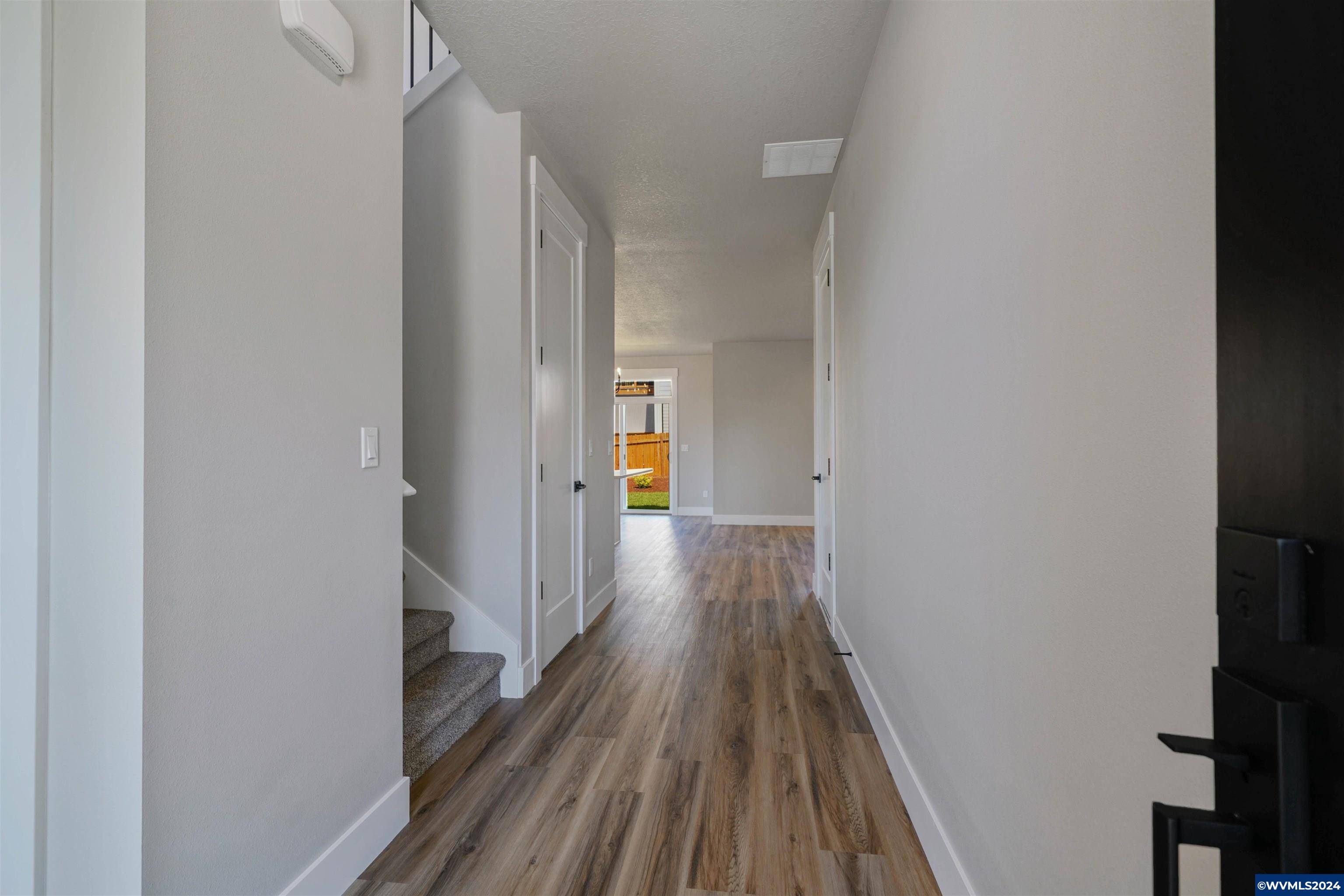 Salem, OR 97306,101 Summit View Av SE SE