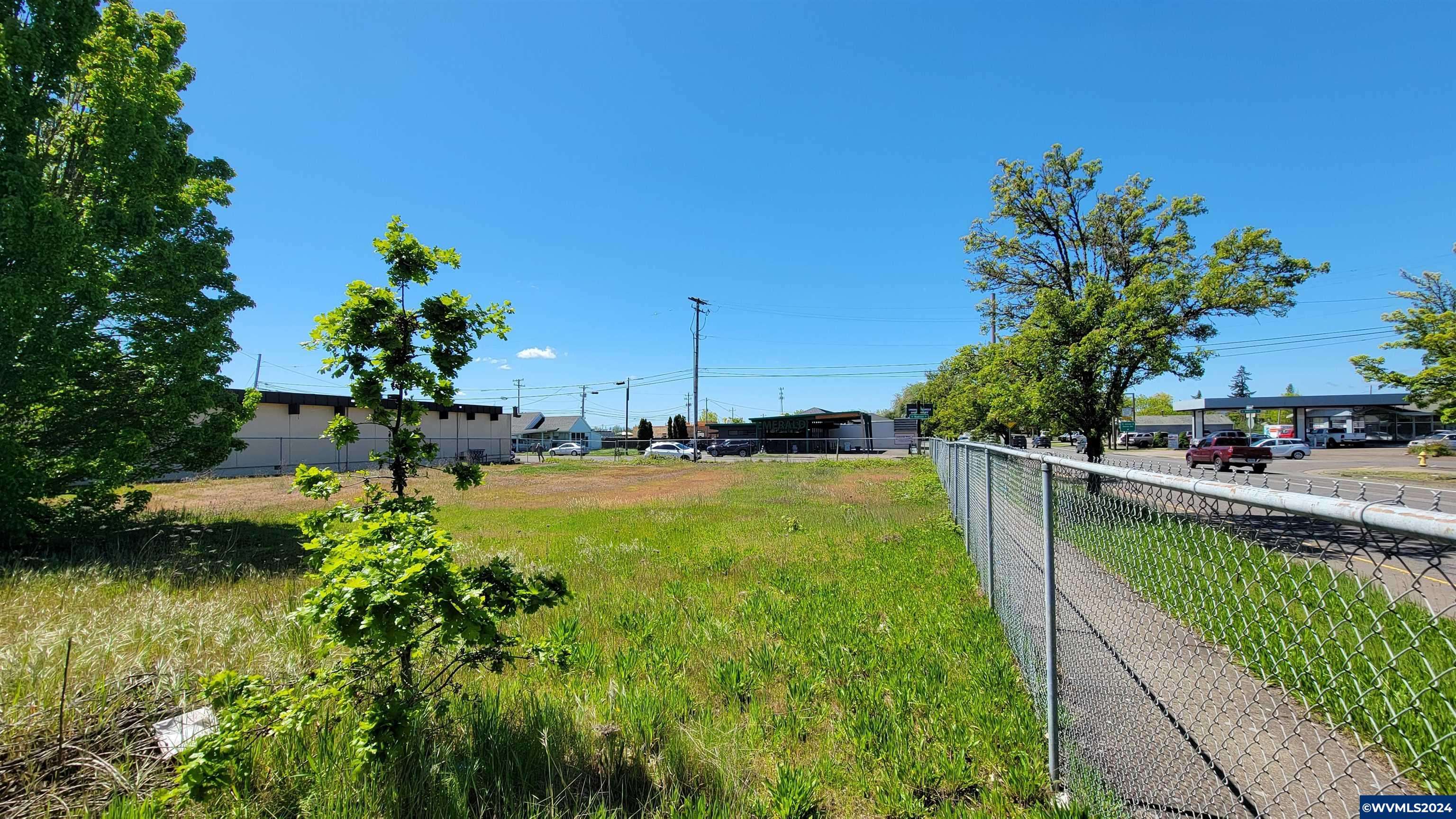 Albany, OR 97321,902 Pacific Av SE SE