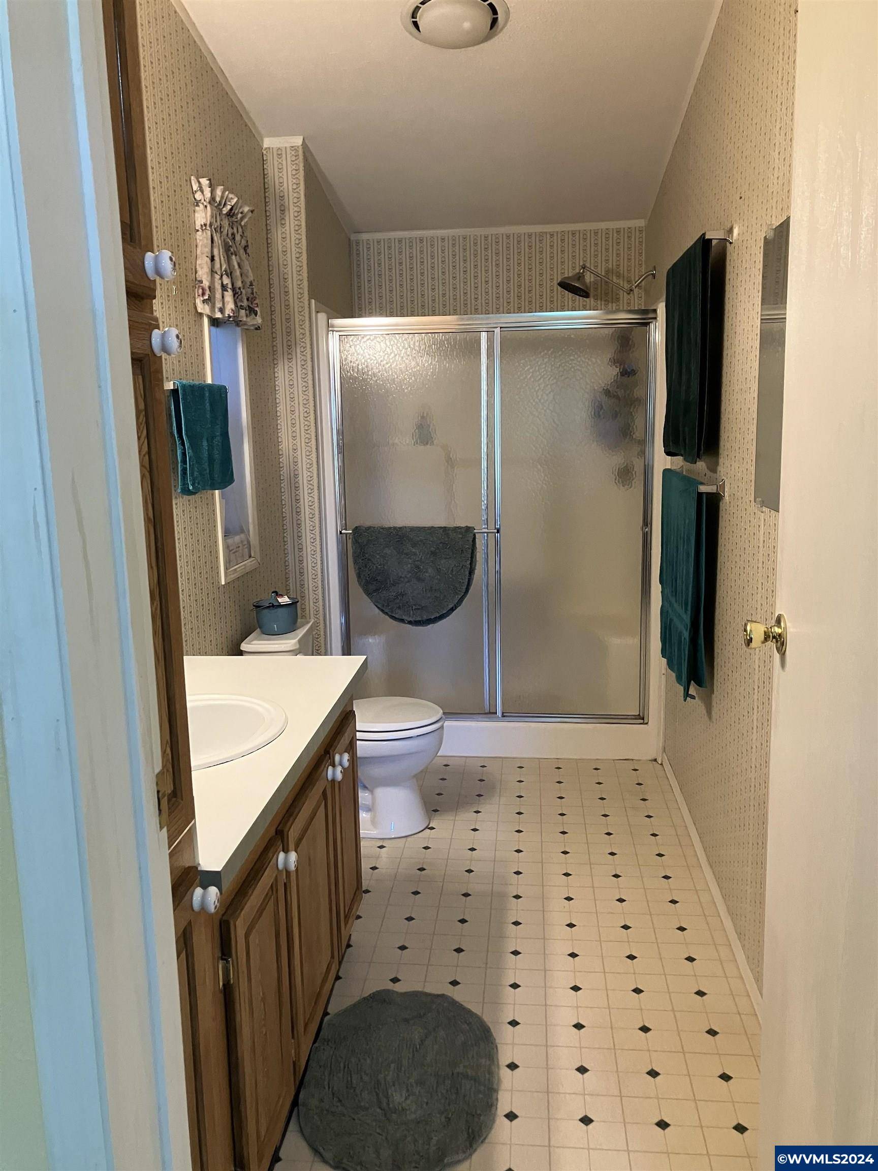 Creswell, OR 97426-9822,33588 Harvey Rd