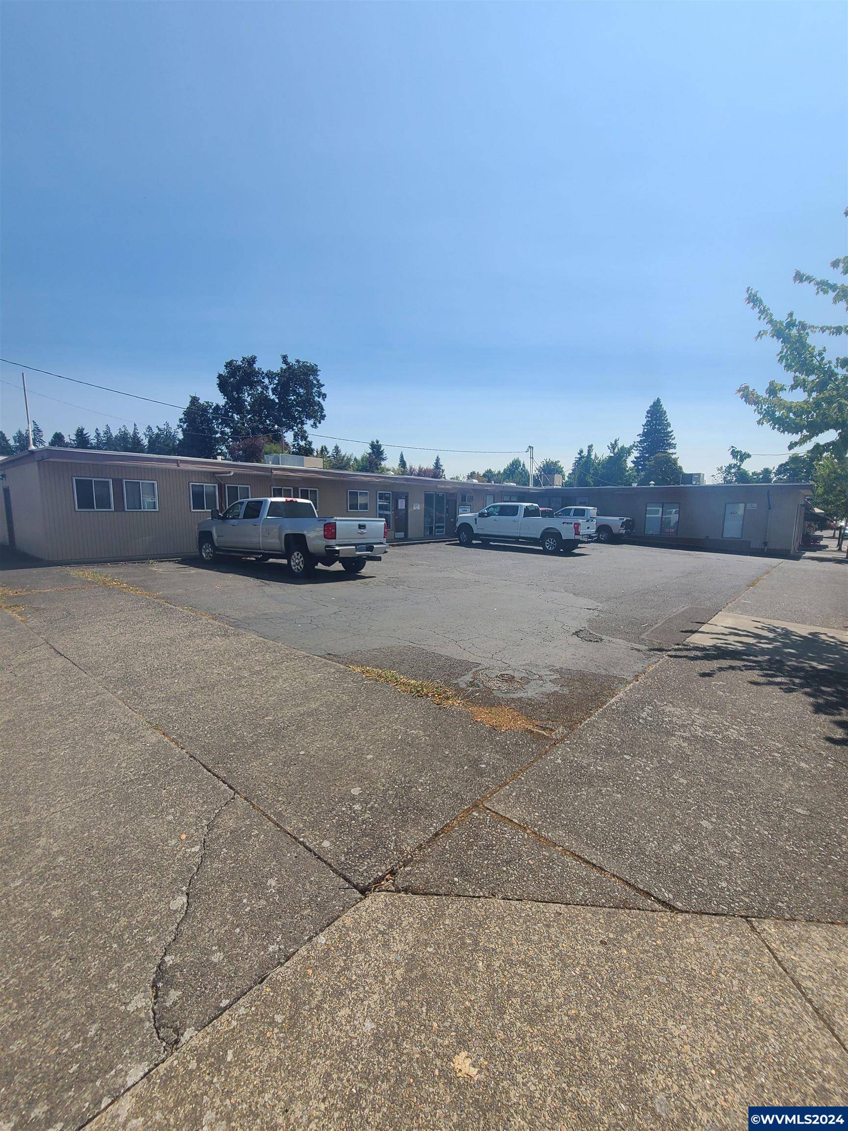 Stayton, OR 97383,564 3rd Av