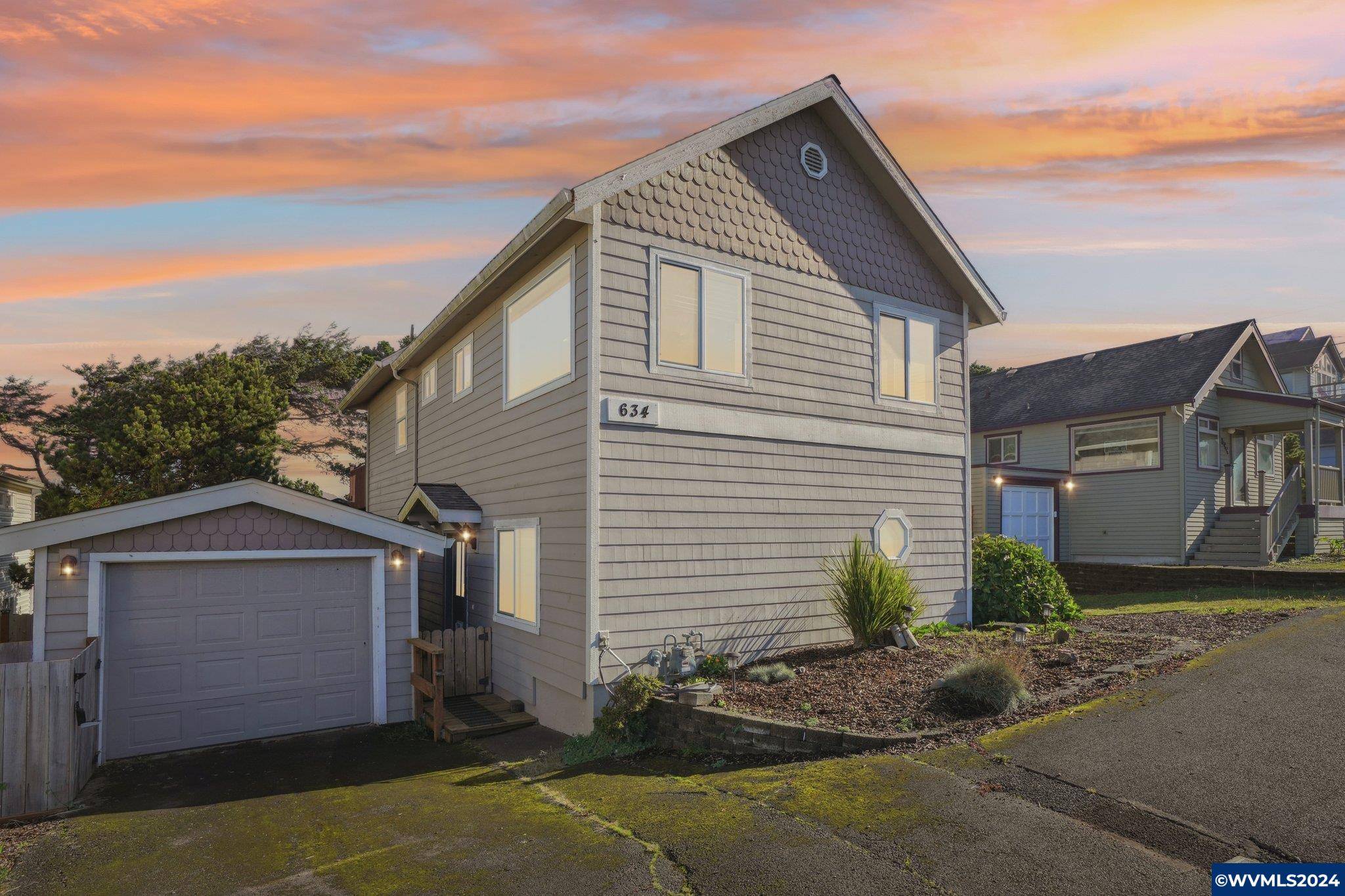 Lincoln City, OR 97367,634 Ebb Av