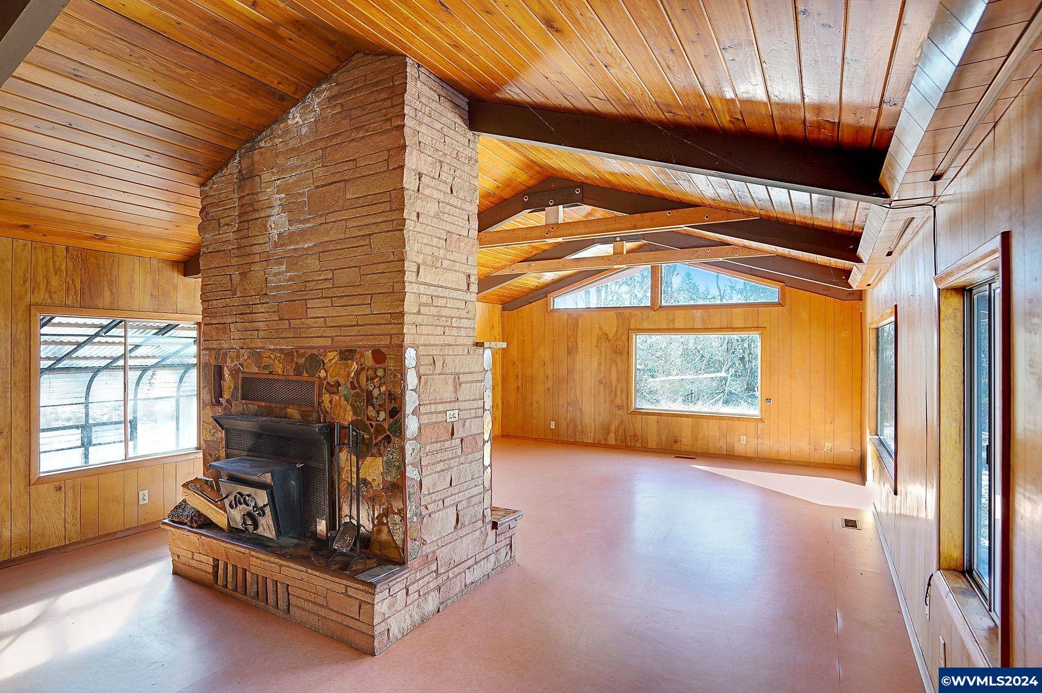 Scotts Mills, OR 97375,20739 Hazelnut Ridge Rd NE NE