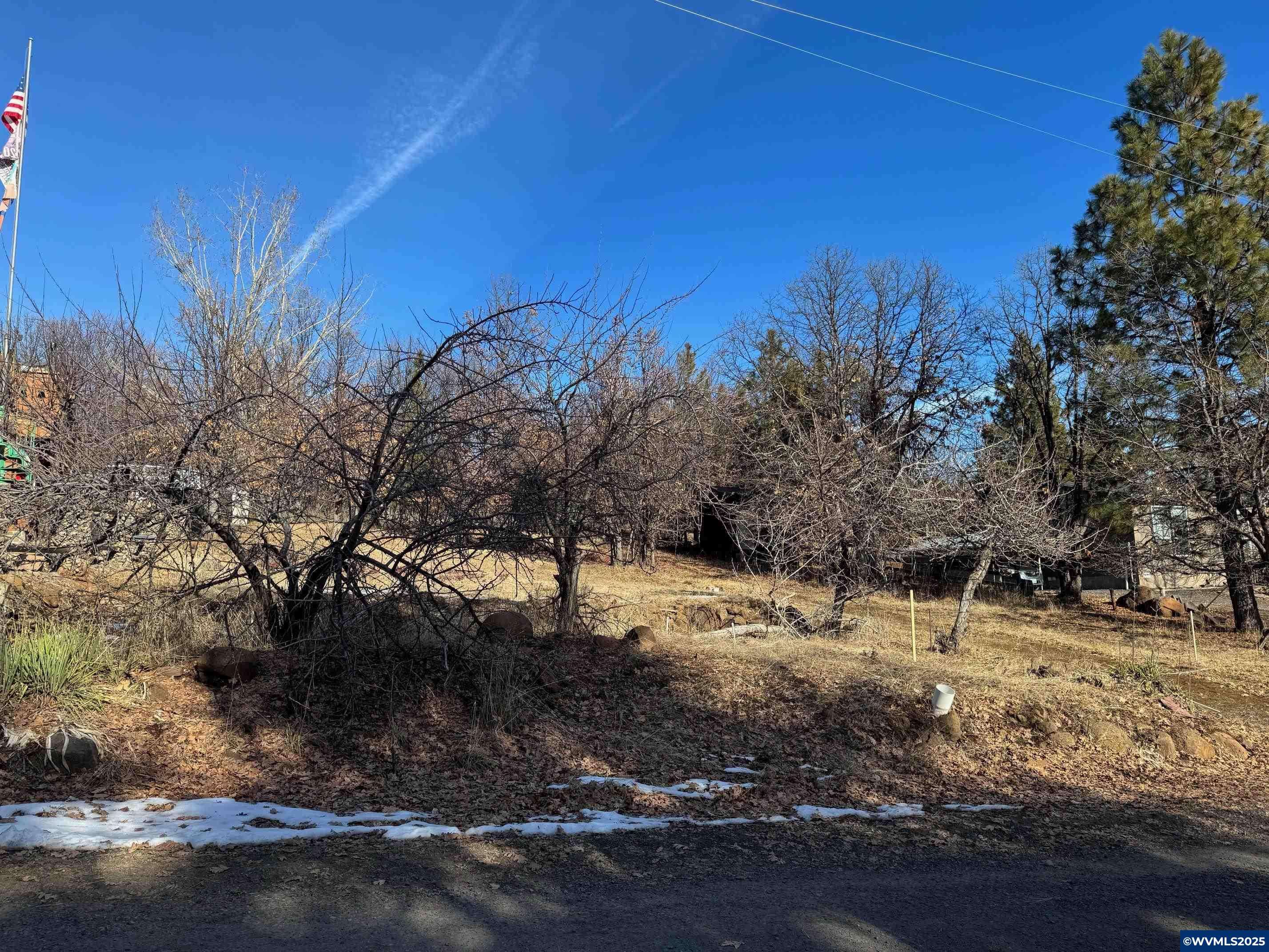 Wamic, OR 97063,345 Oak Park Dr