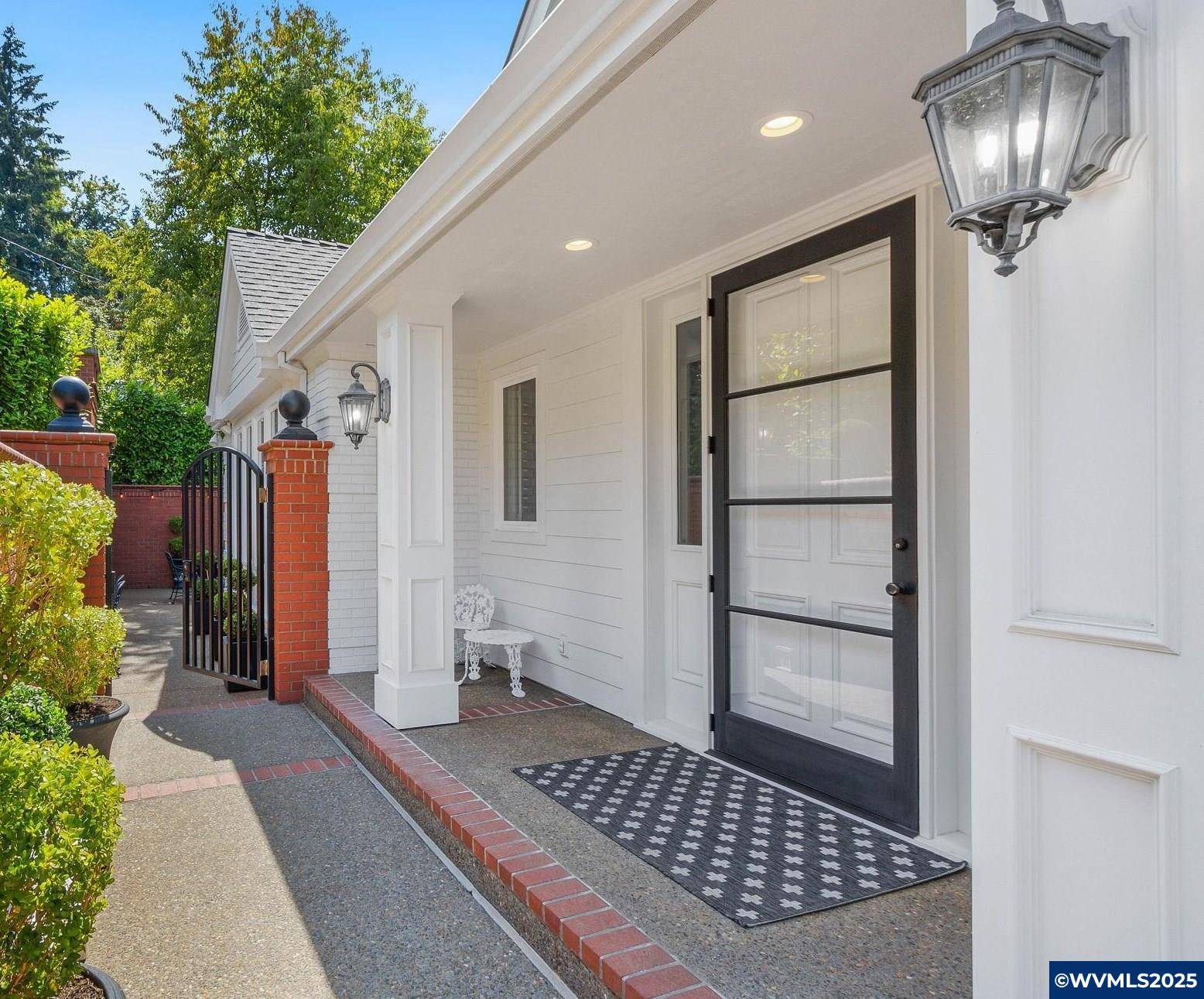 Salem, OR 97302,1835 Alta View Dr S S
