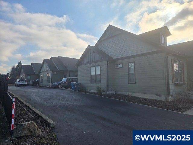 Mt Angel, OR 97071,555 Main St
