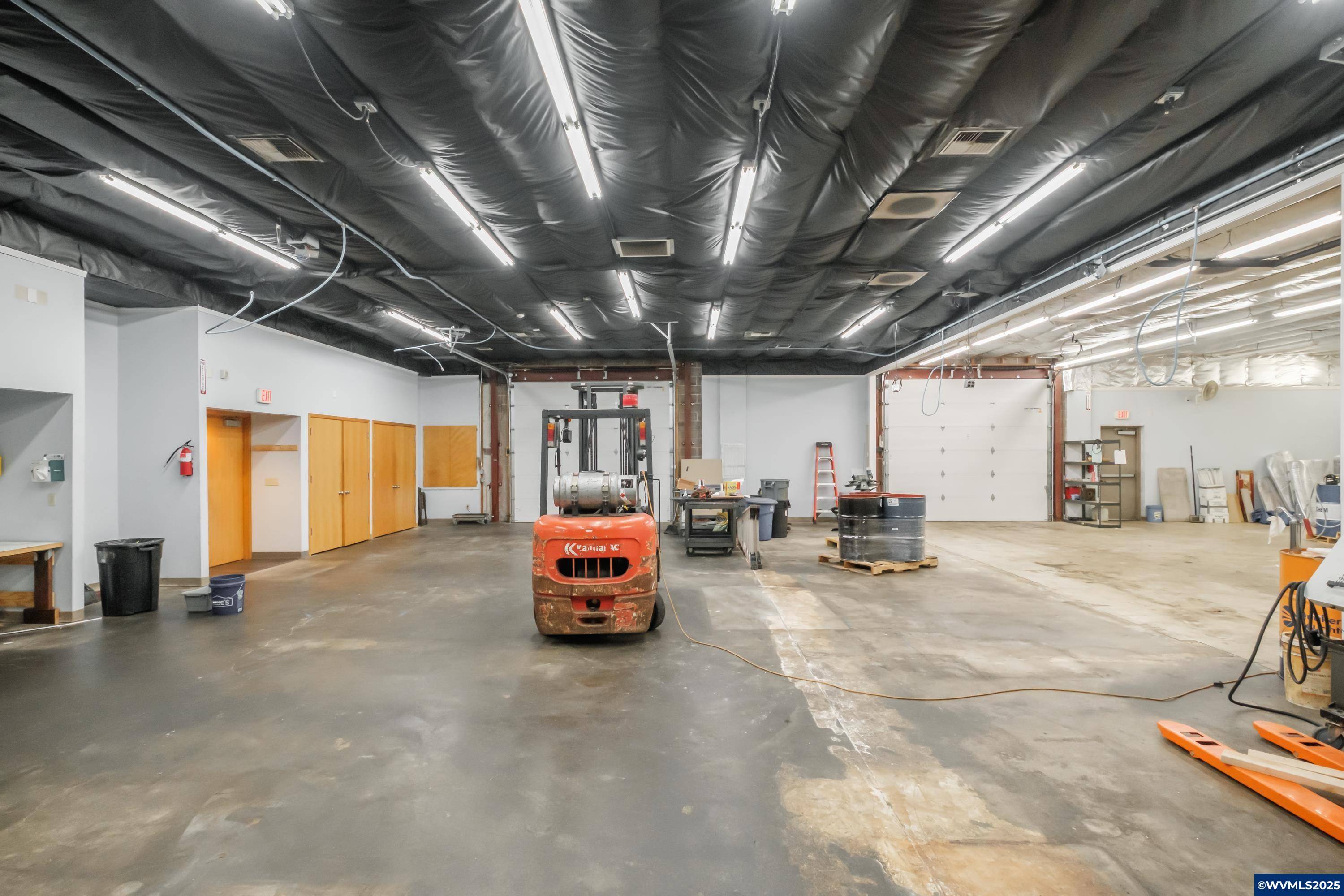 Albany, OR 97322,1131 Commercial Wy