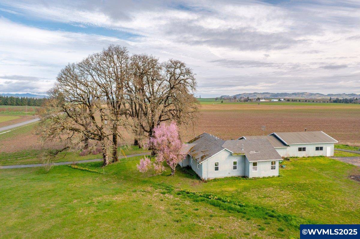 Amity, OR 97101,8990 Perrydale Rd