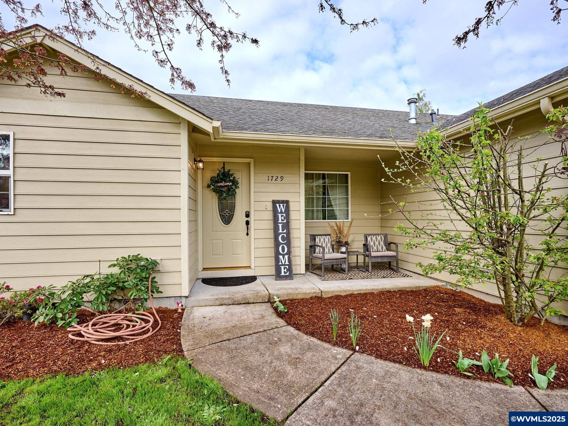 Salem, OR 97305,1729 Wendy St NE NE