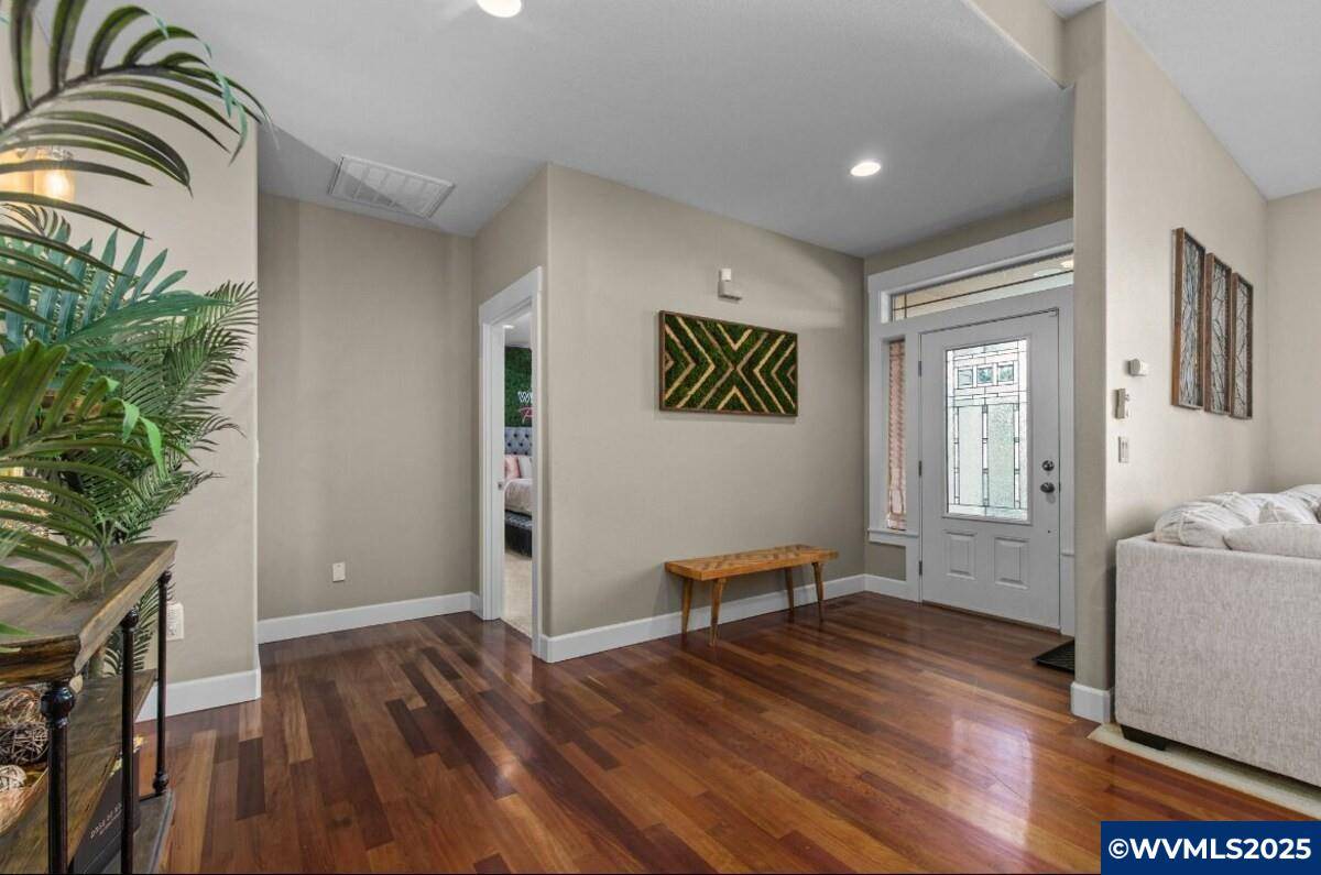 Salem, OR 97306,408 La Cresta Dr SE SE
