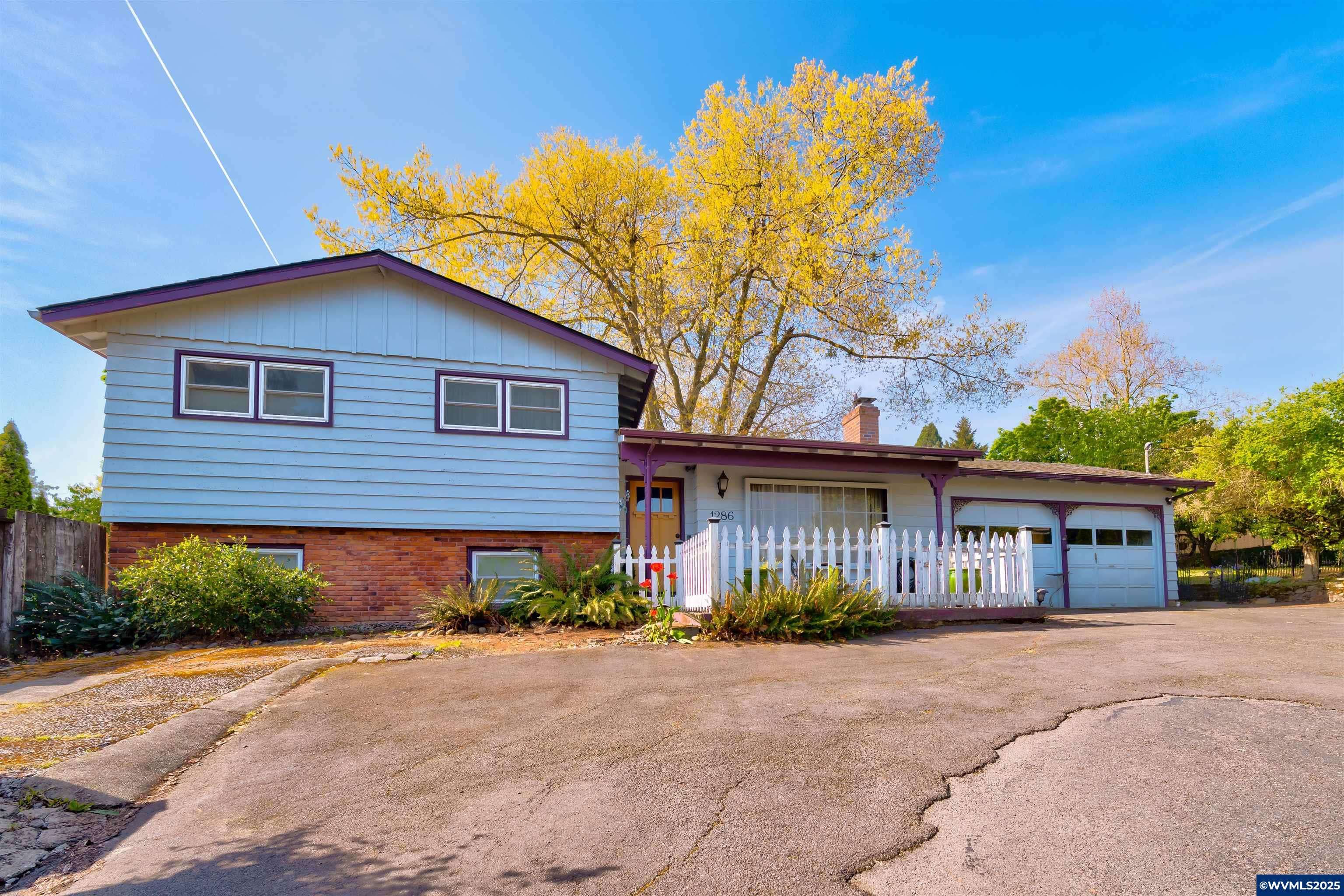 Salem, OR 97302,1286 Madrona Av SE SE