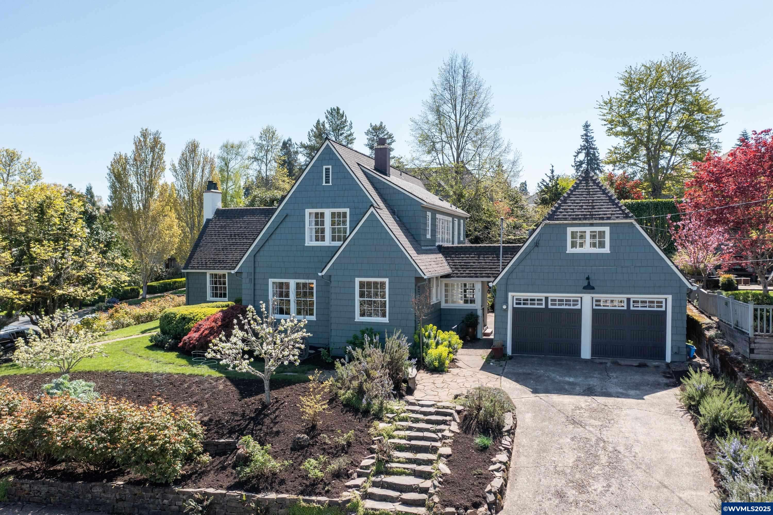 Salem, OR 97302,2121 High St SE SE