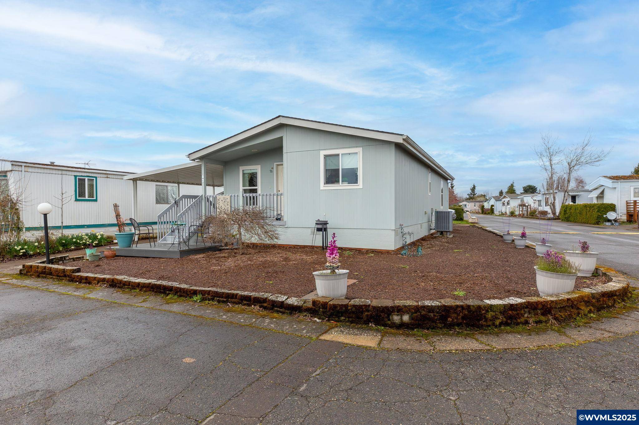 Woodburn, OR 97071,612 Casacde Dr