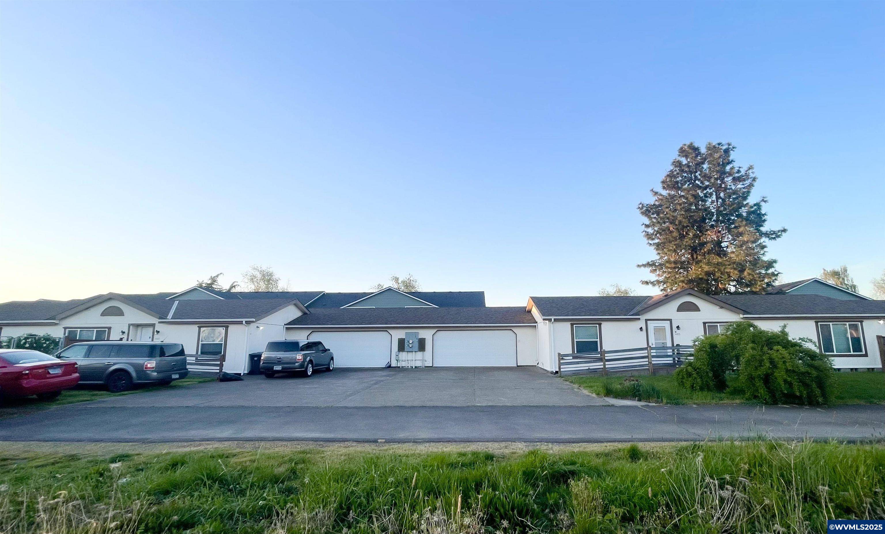Salem, OR 97305,4455 Blueberry (-4445) Ln NE NE